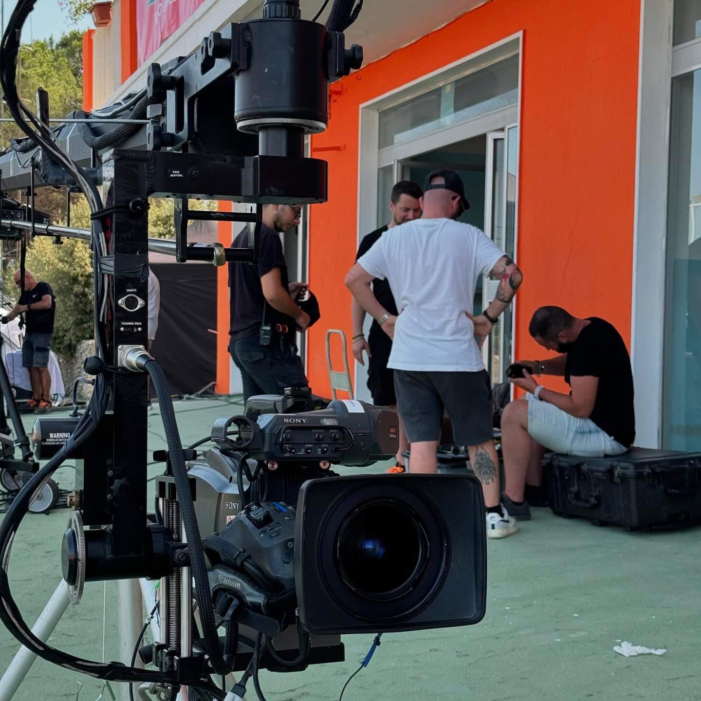 Le nostre dirette tv estive. 
Non ci si ferma mai

#liveevents #prosrl #sony #canon #obvan #rossgear