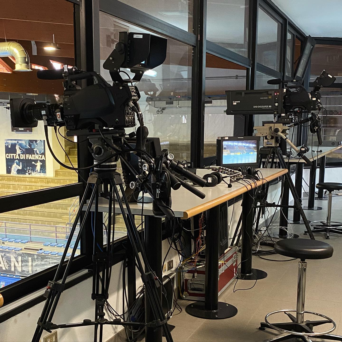 Al PalaCattani di Faenza la Spagna batte l’Italia 4 - 0. Sfuma per gli azzurri il viaggio verso la FIFA Futsal World Cup 2024 in Uzbekistan. Produzione televisiva dell’evento a cura della Pro, in diretta su RaiSport.